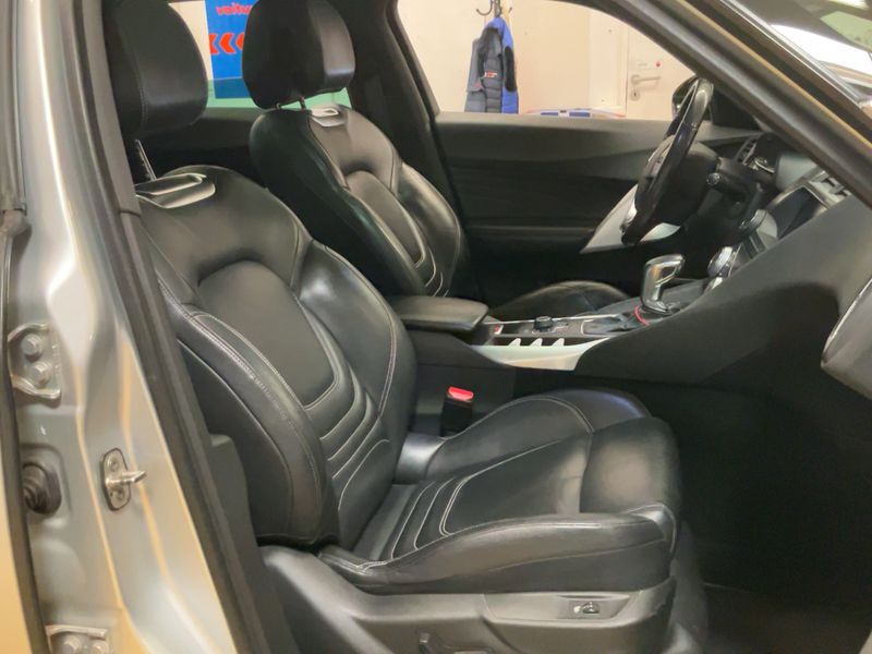 Citroen DS5 2.0 HDi SportChic — zdjęcie 11