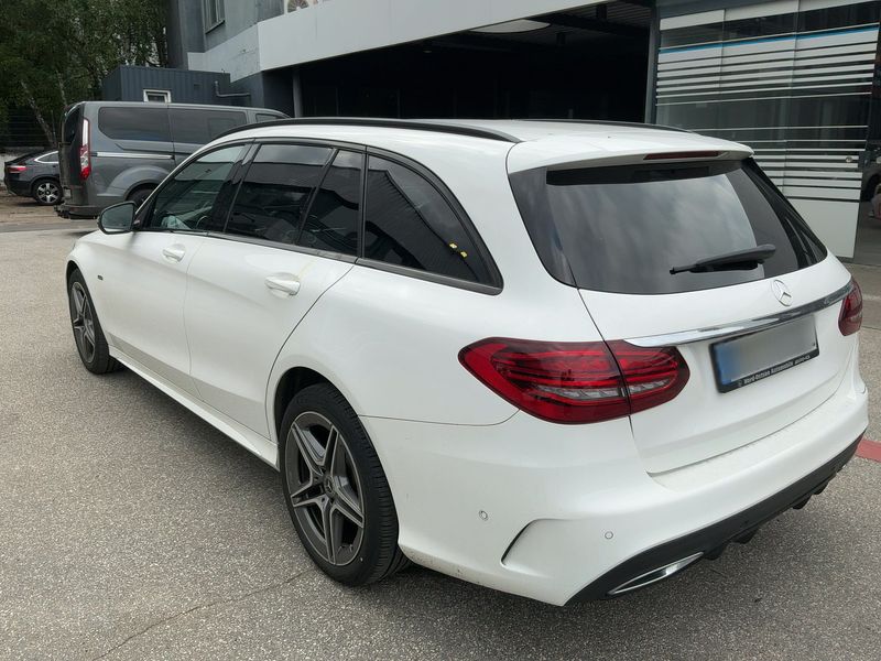 Mercedes-Benz C-Klasse C 300 de T AMG Line — zdjęcie 3