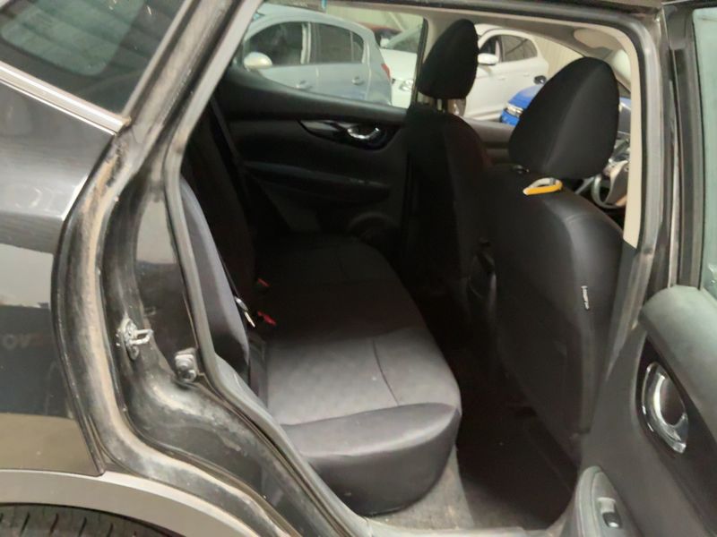Nissan Qashqai 1.6 dCi Business — zdjęcie 14