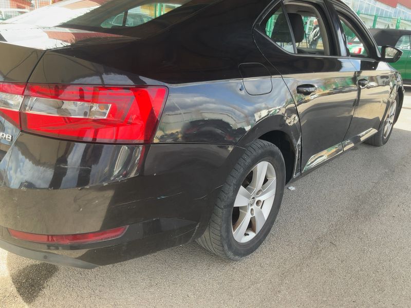 Skoda Superb 2.0 TDI Active — zdjęcie 6