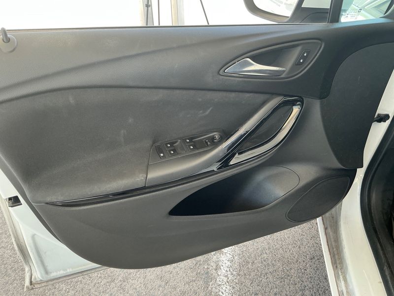 Opel Astra 1.6 CDTI DPF Dynamic 2017 – снимка 27