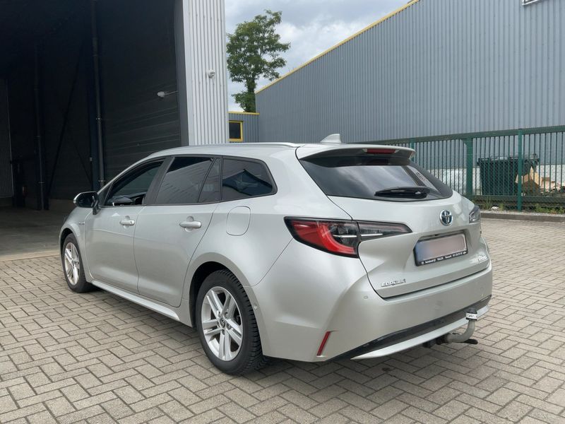 Toyota Corolla 1.8 Hybrid Team D — zdjęcie 3