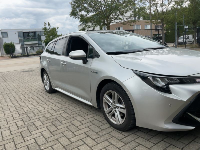 Toyota Corolla 1.8 Hybrid Team D — zdjęcie 8