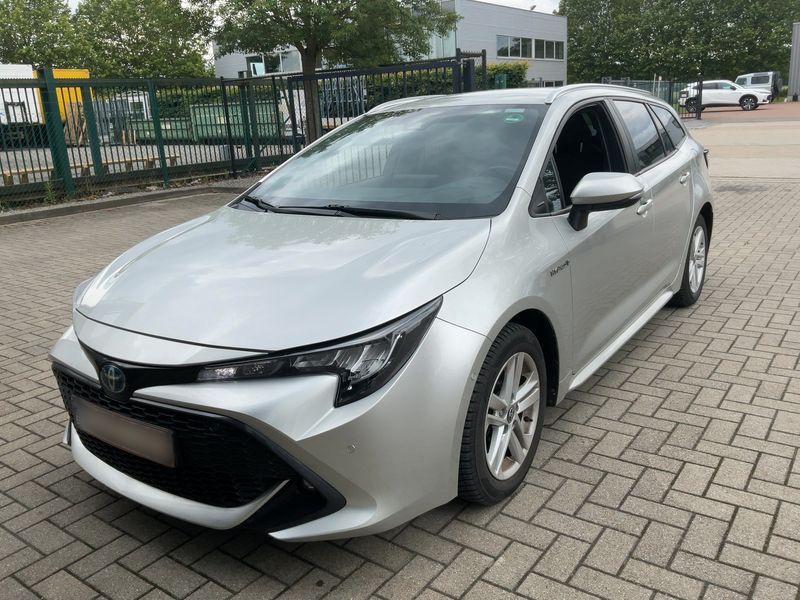 Toyota Corolla 1.8 Hybrid Team D — zdjęcie 1