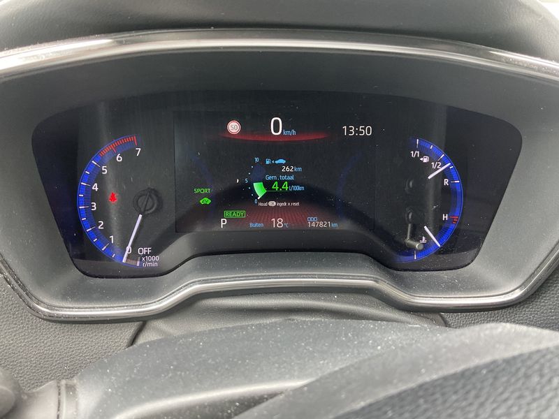 Toyota Corolla 1.8 Hybrid Team D — zdjęcie 13