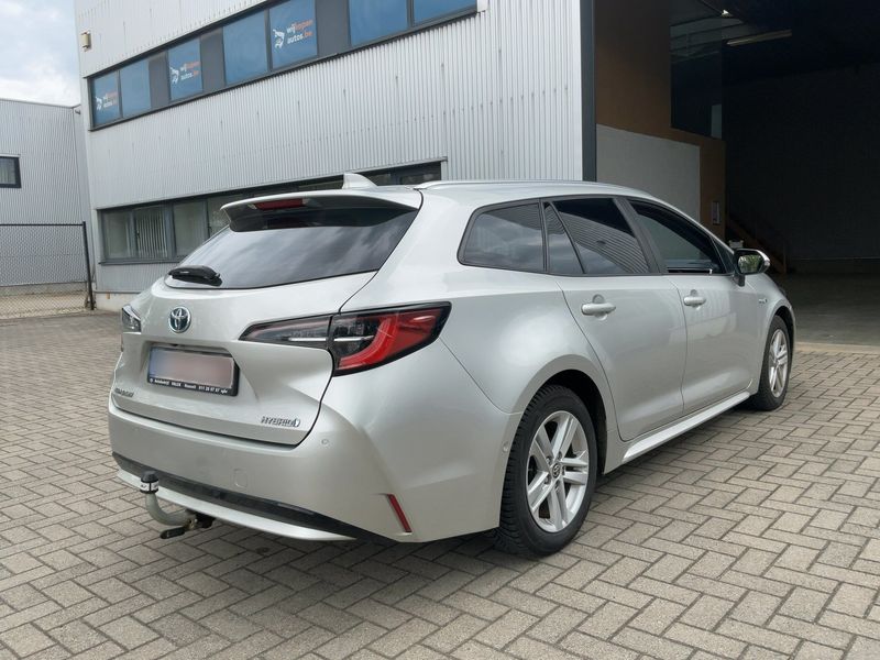 Toyota Corolla 1.8 Hybrid Team D — zdjęcie 6