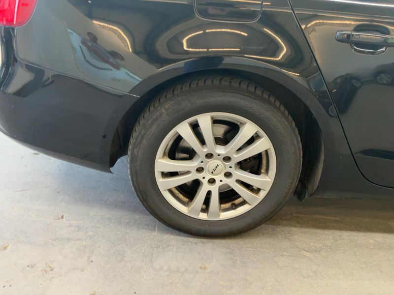 Audi A4 2.0 TDI quattro Attraction 2012 – снимка 9