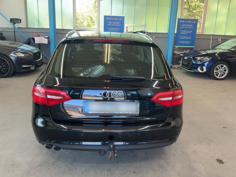 Audi A4 2.0 TDI quattro Attraction 2012 – снимка 7