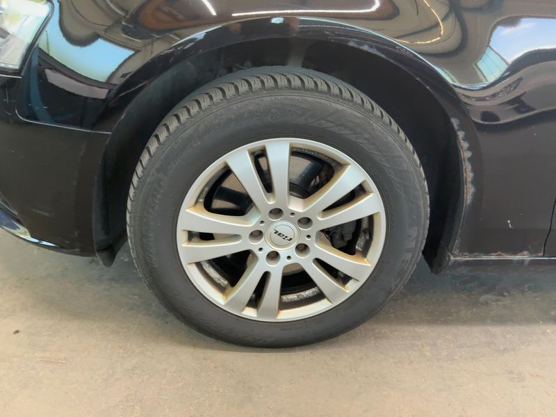 Audi A4 2.0 TDI quattro Attraction 2012 – снимка 3