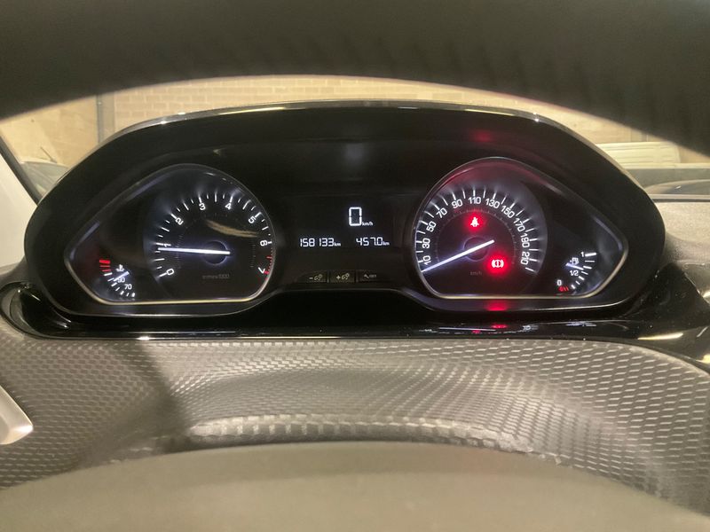 Peugeot 208 1.2 e-VTi Style 2017 – снимка 4