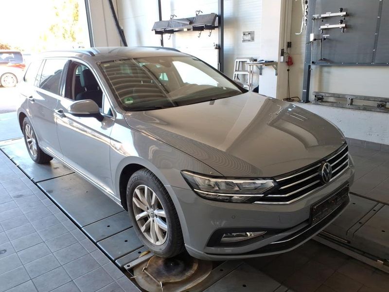 Volkswagen Passat 2.0 TDI Business — zdjęcie 5