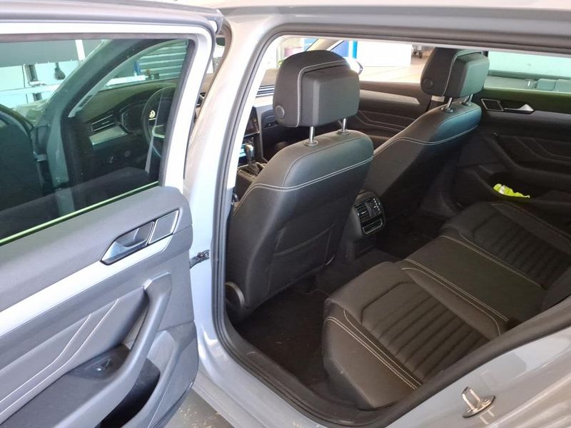 Volkswagen Passat 2.0 TDI Business — zdjęcie 11