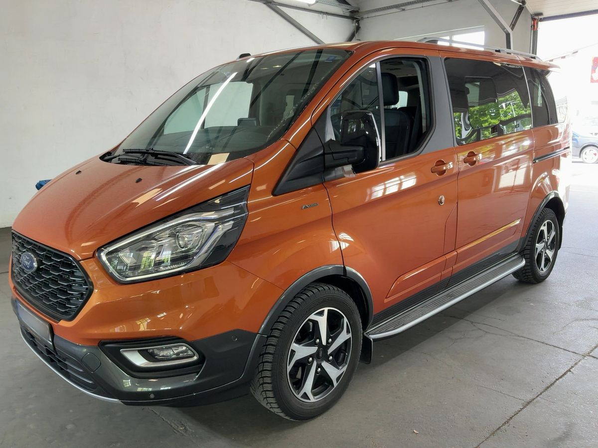 Ford Tourneo 2023 — photo 1