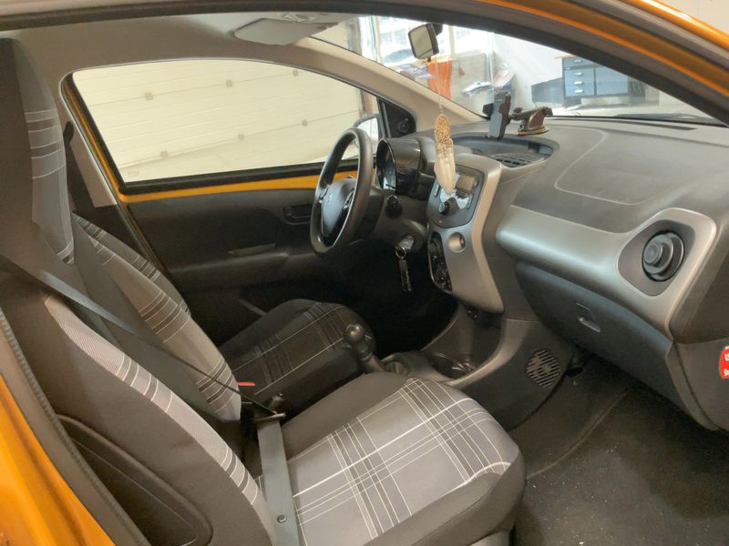 Peugeot 108 1.0 VTi Active — zdjęcie 11
