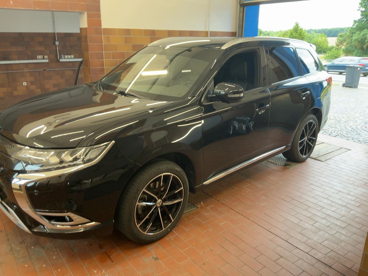 Mitsubishi Outlander 2020