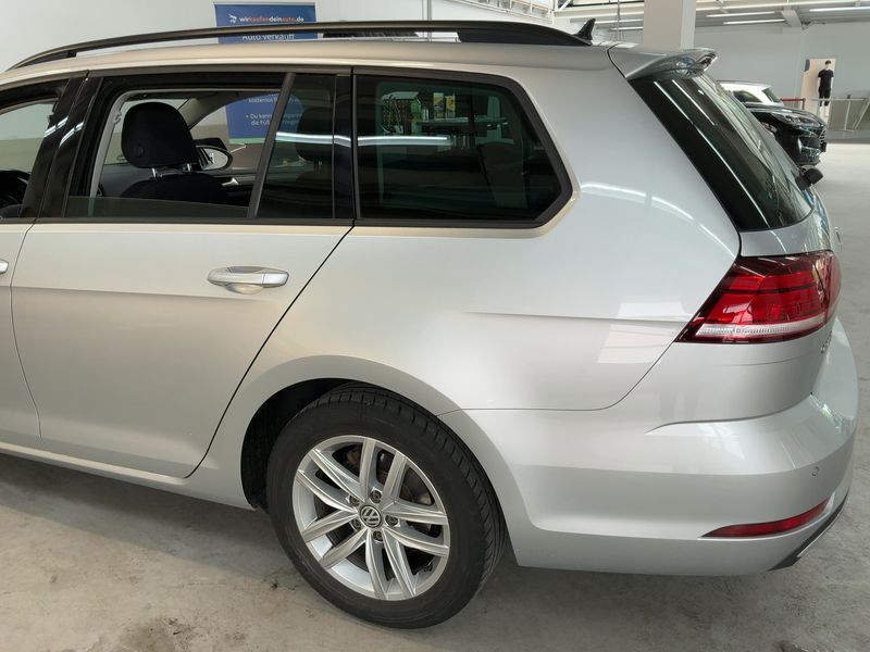 Volkswagen Golf VII 1.5 TGI Comfortline BlueMotion Tech — zdjęcie 3