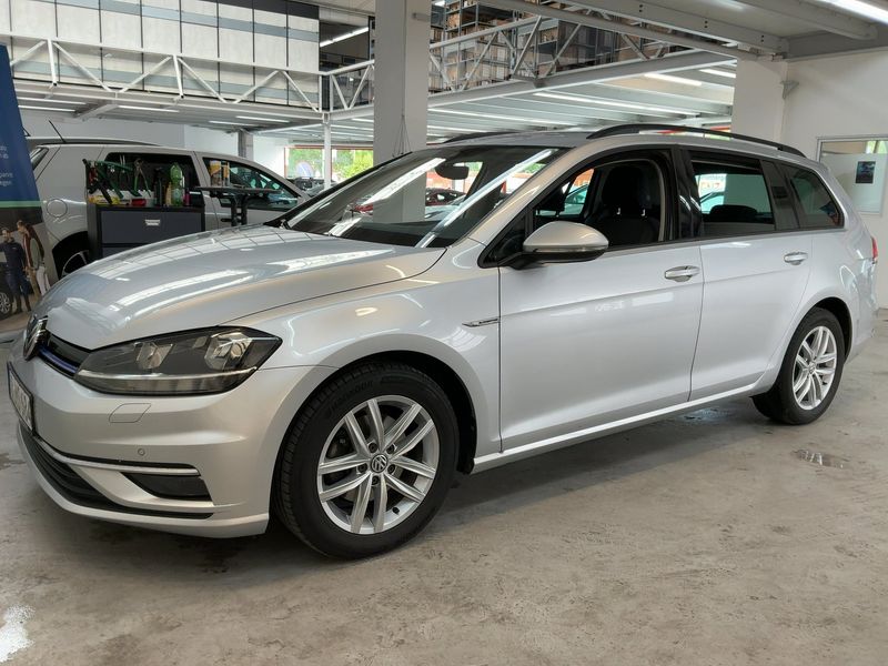 Volkswagen Golf VII 1.5 TGI Comfortline BlueMotion Tech — zdjęcie 1