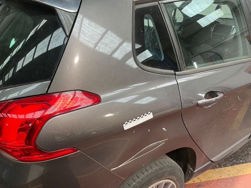 Peugeot 2008 1.6 e-HDi Active 2015 – снимка 23