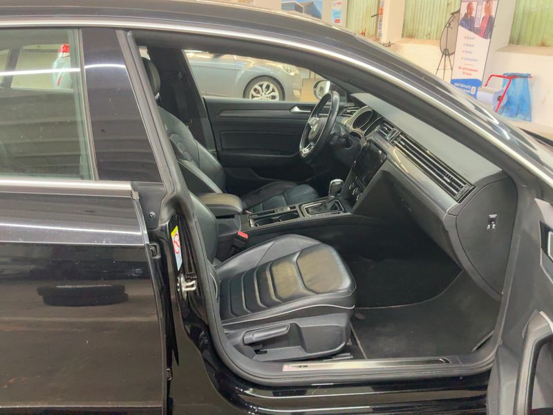 Volkswagen Arteon 2.0 TDI R-Line — zdjęcie 11