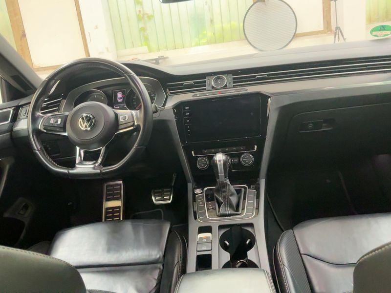 Volkswagen Arteon 2.0 TDI R-Line — zdjęcie 12
