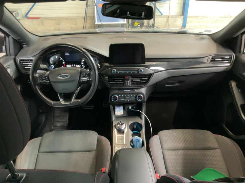 Ford Focus 1.5 TDCi EcoBlue ST-Line — zdjęcie 12