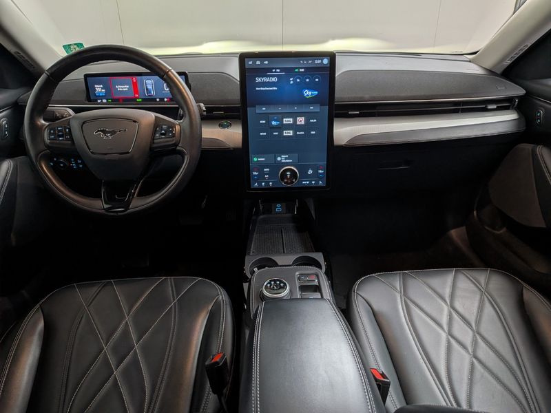 Ford Mustang Mach-E electric drive 216 kW — zdjęcie 7