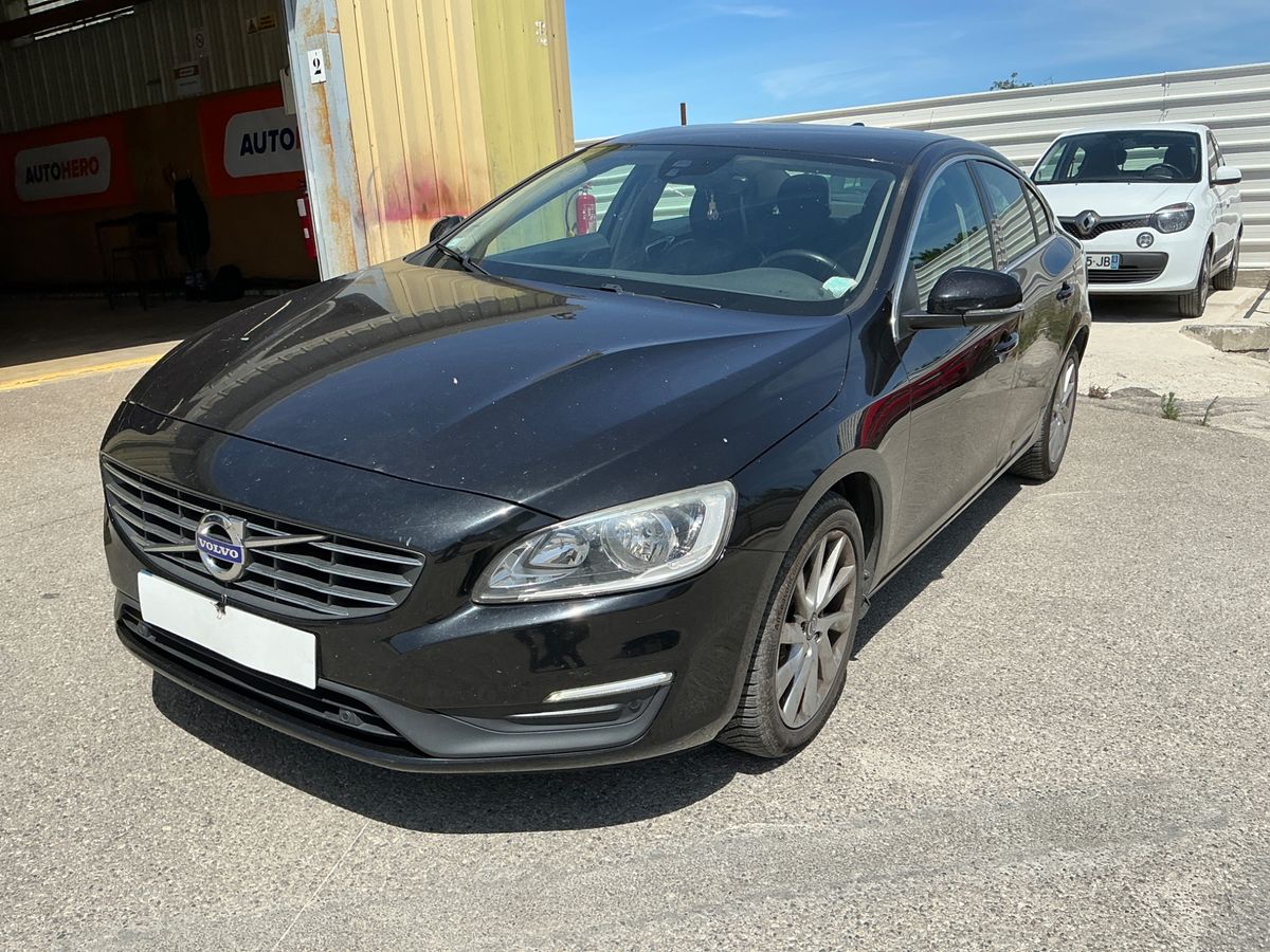 Volvo S60 2015 — photo 1