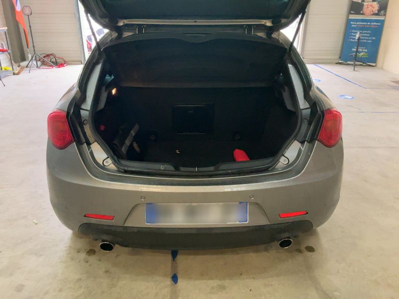 Alfa Romeo Giulietta 1.8 Turbo Quadrifoglio Verde — zdjęcie 10