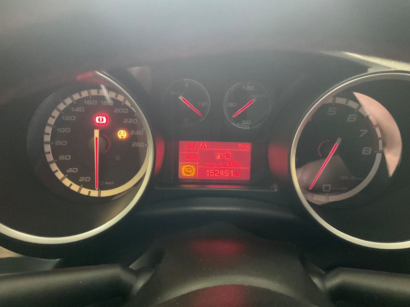 Alfa Romeo Giulietta 1.8 Turbo Quadrifoglio Verde — zdjęcie 13