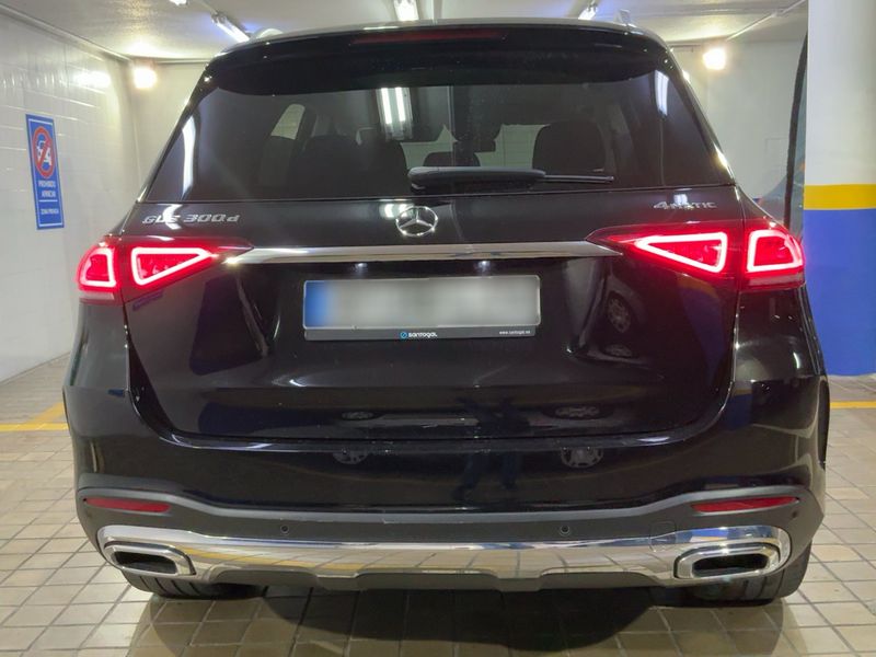 Mercedes-Benz GLE-Klasse GLE 300 d Mild-Hybrid 4Matic AMG Line — zdjęcie 5