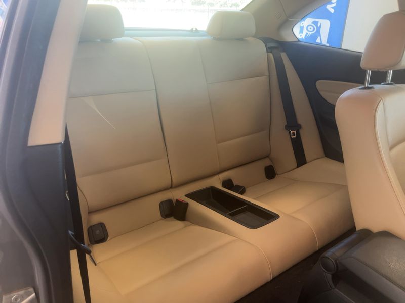 BMW 1er 123d Confort 2012 – снимка 19