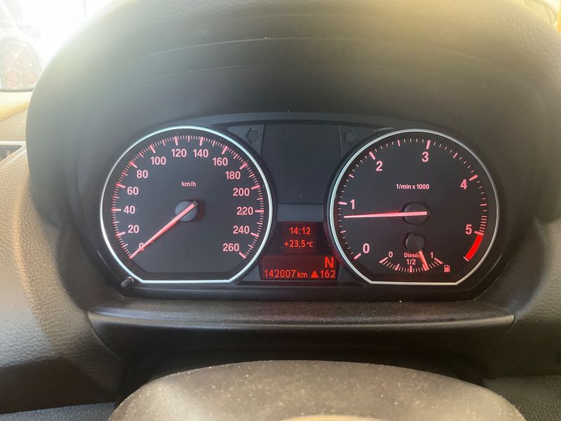 BMW 1er 123d Confort 2012 – снимка 18