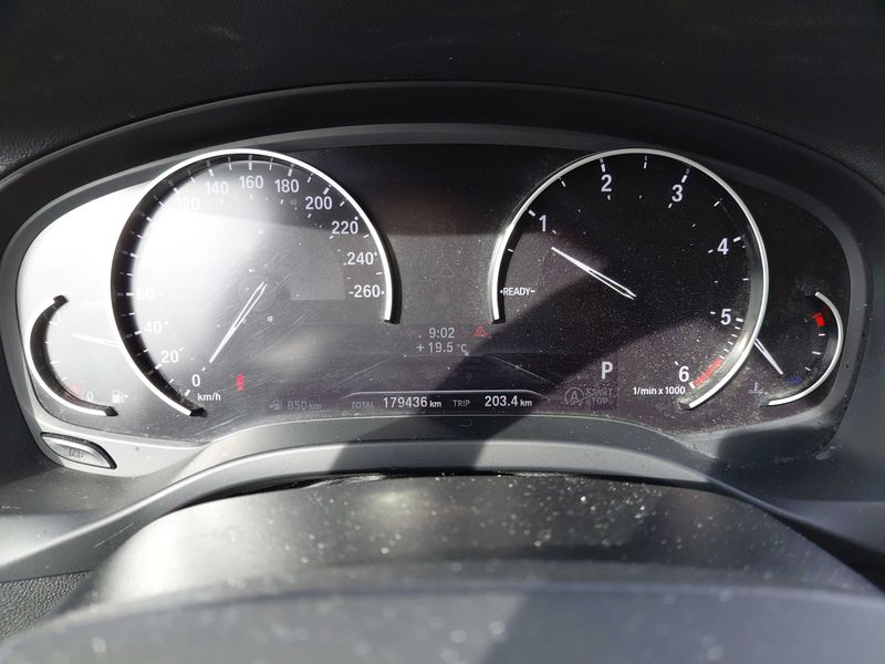 BMW X3 xDrive 20d Advantage — zdjęcie 12