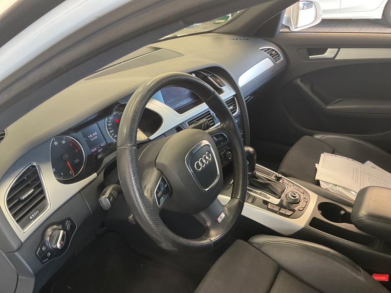 Audi A4 2.0 TFSI S line Sportpaket plus 2011 – снимка 47