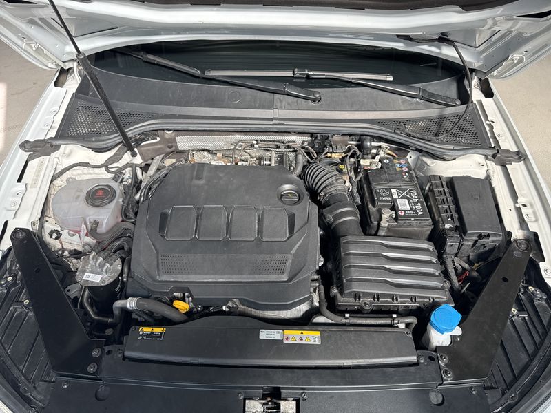 Volkswagen Passat 2.0 TDI Business — zdjęcie 8