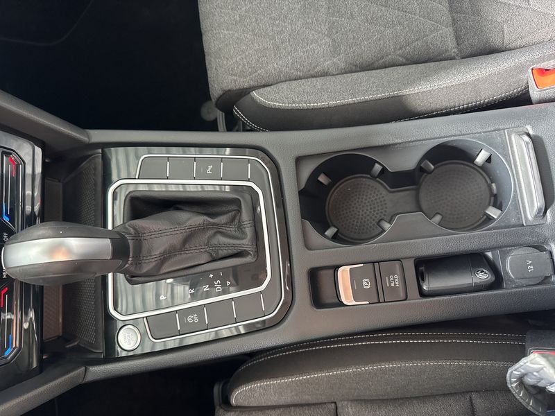 Volkswagen Passat 2.0 TDI Business — zdjęcie 22