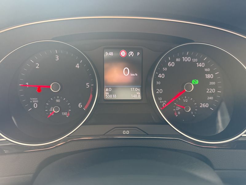 Volkswagen Passat 2.0 TDI Business — zdjęcie 12