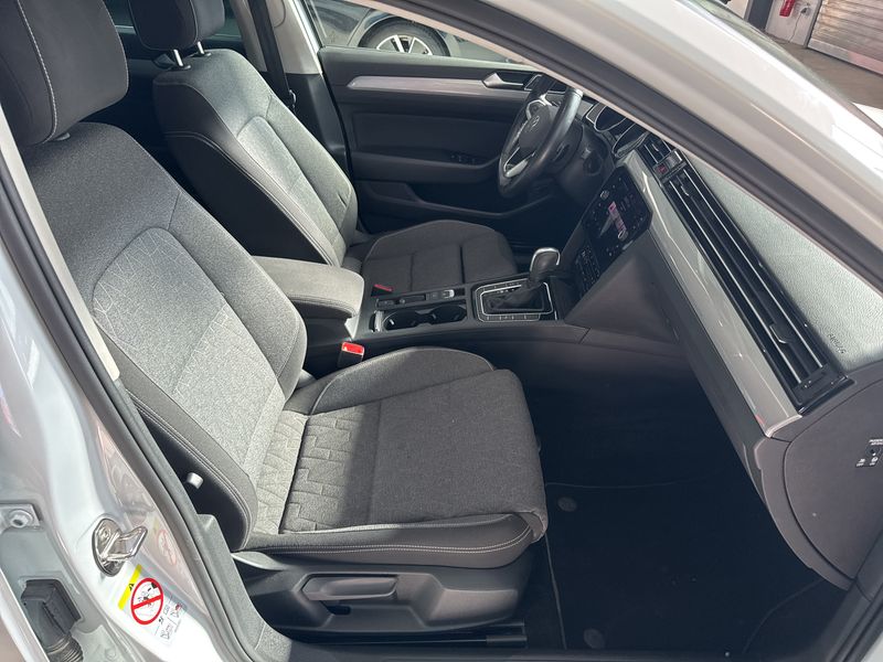 Volkswagen Passat 2.0 TDI Business — zdjęcie 10