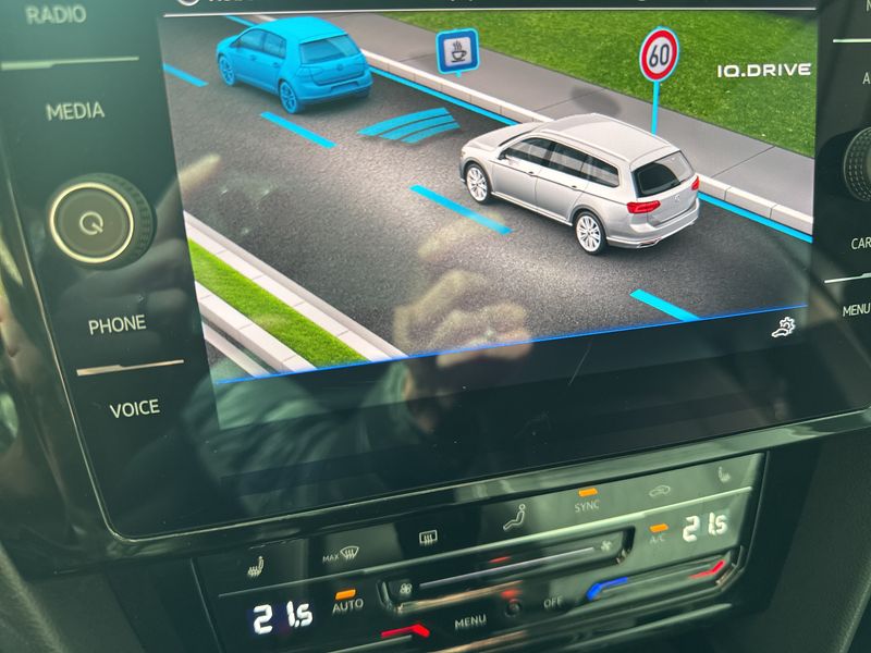 Volkswagen Passat 2.0 TDI Business — zdjęcie 20