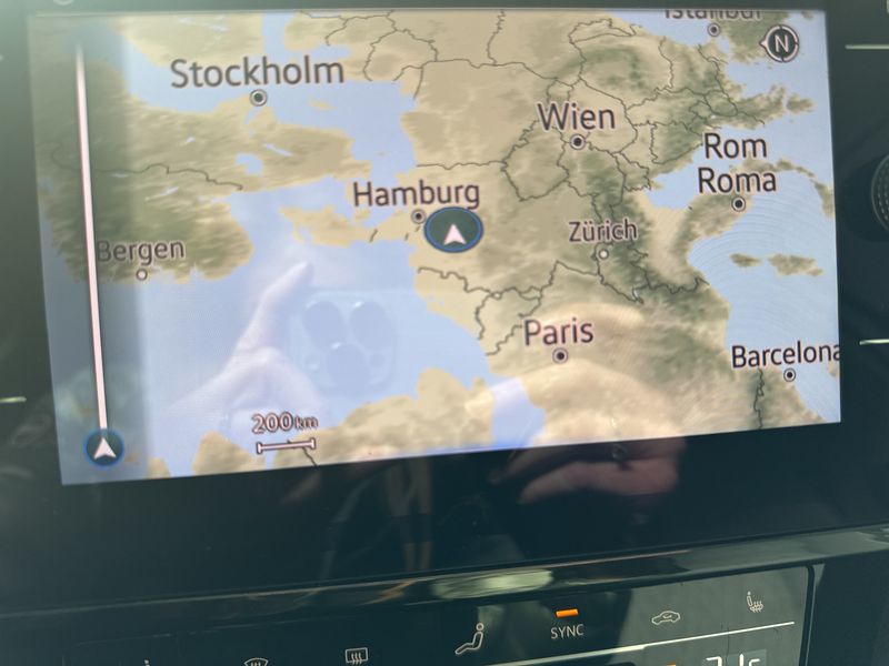 Volkswagen Passat 2.0 TDI Business — zdjęcie 13