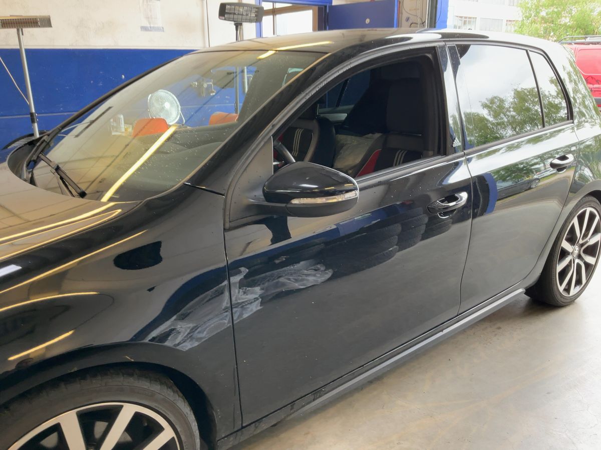 Volkswagen Golf VI 2.0 TSI GTI adidas
