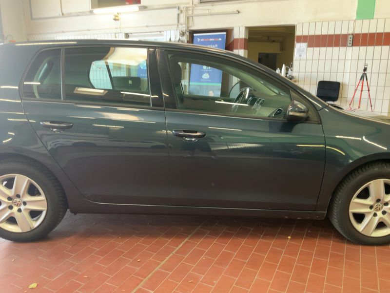 Volkswagen Golf VI 1.6 TDI Comfortline — zdjęcie 7