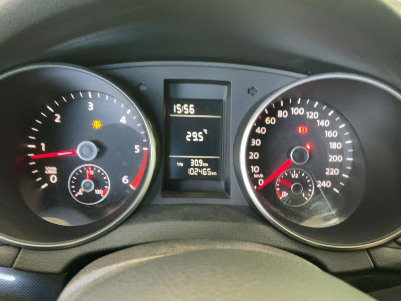 Volkswagen Golf VI 1.6 TDI Comfortline — zdjęcie 13