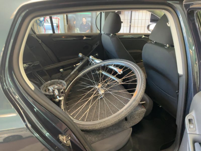 Volkswagen Golf VI 1.6 TDI Comfortline — zdjęcie 14