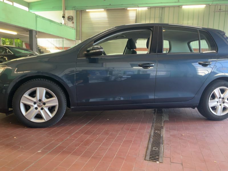 Volkswagen Golf VI 1.6 TDI Comfortline — zdjęcie 4