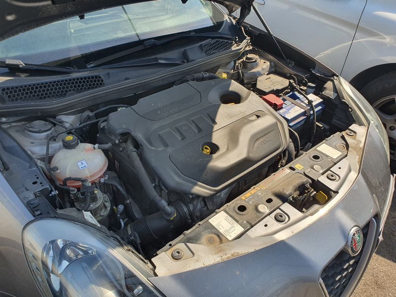 Alfa Romeo Giulietta 1.6 JTD Basis — zdjęcie 8