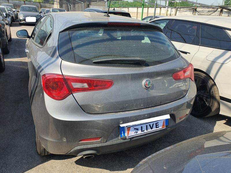 Alfa Romeo Giulietta 1.6 JTD Basis — zdjęcie 4