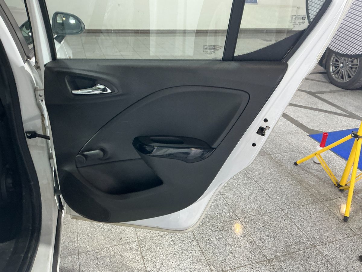 Opel Corsa 2015 — photo 34