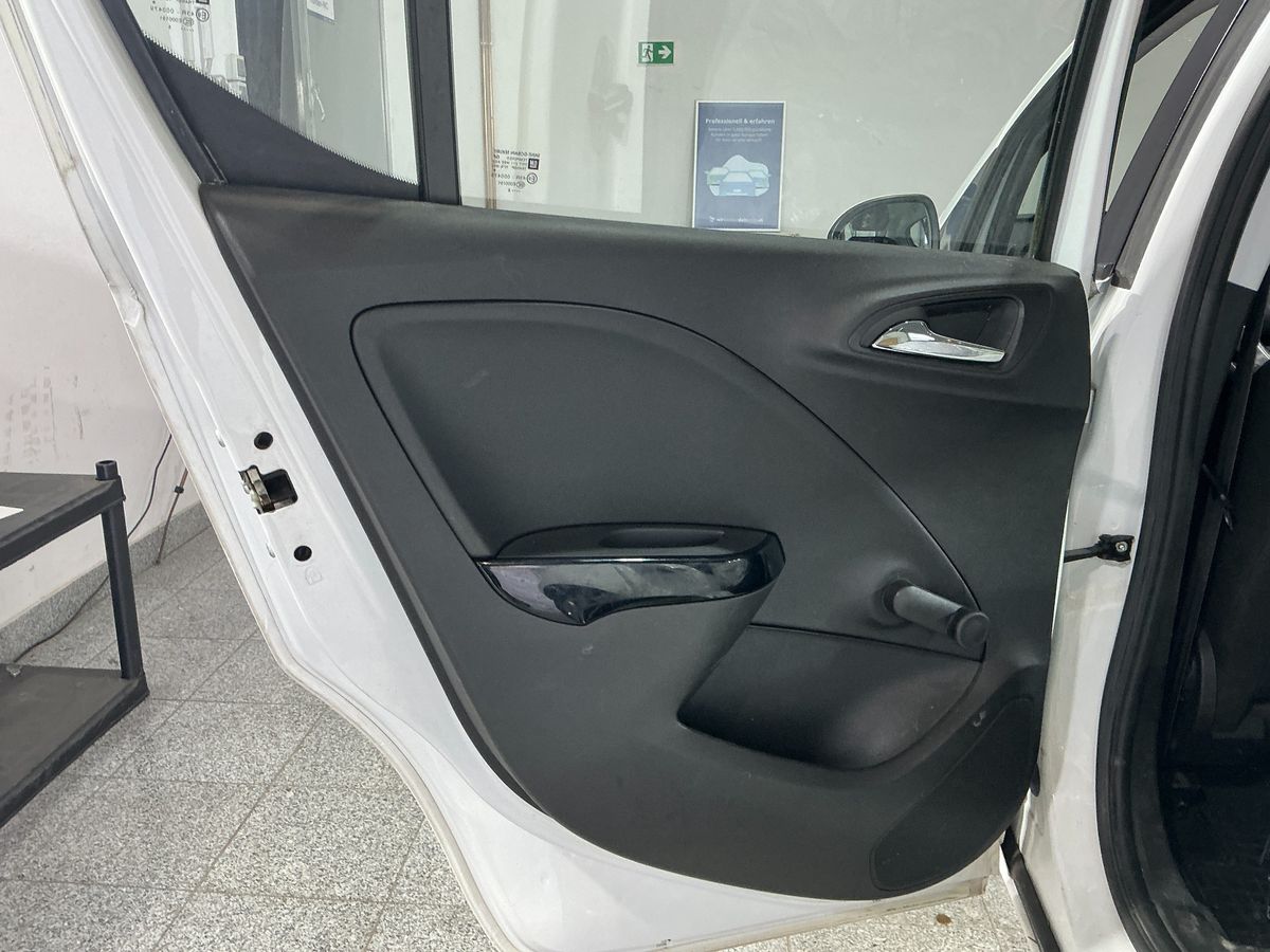 Opel Corsa 2015 — photo 32