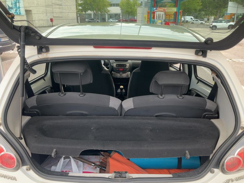 Toyota Aygo 1.0 City 2013 – снимка 15